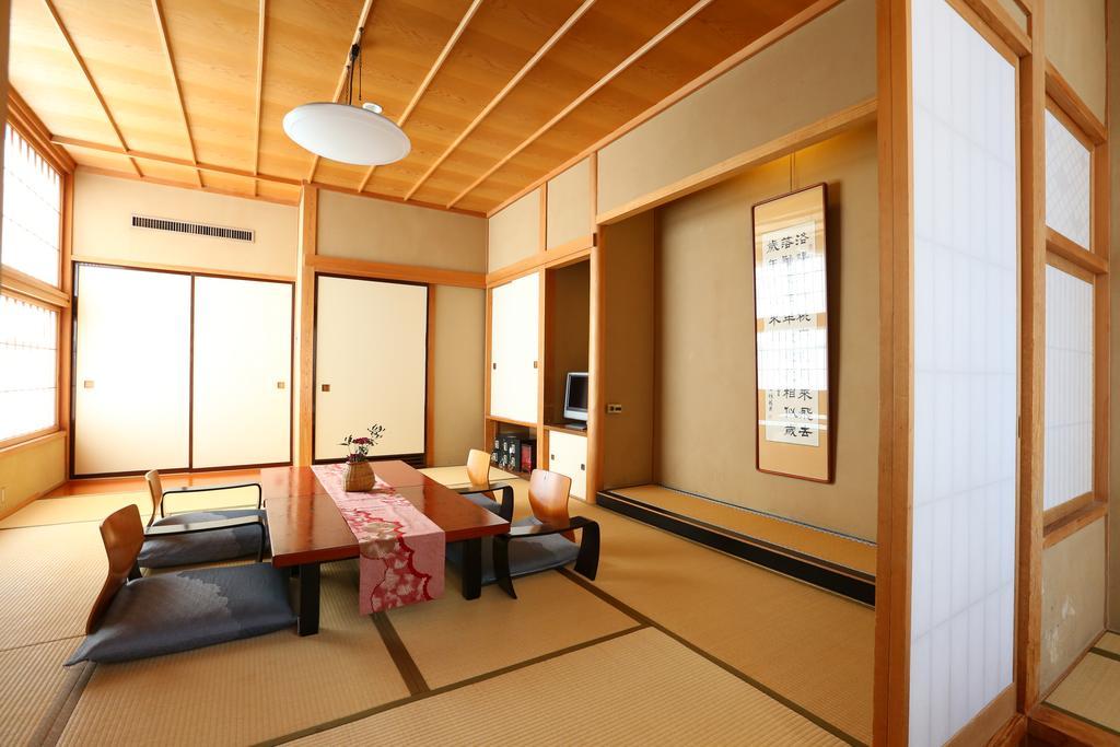 Kamiyamada Hotel Chikuma Buitenkant foto