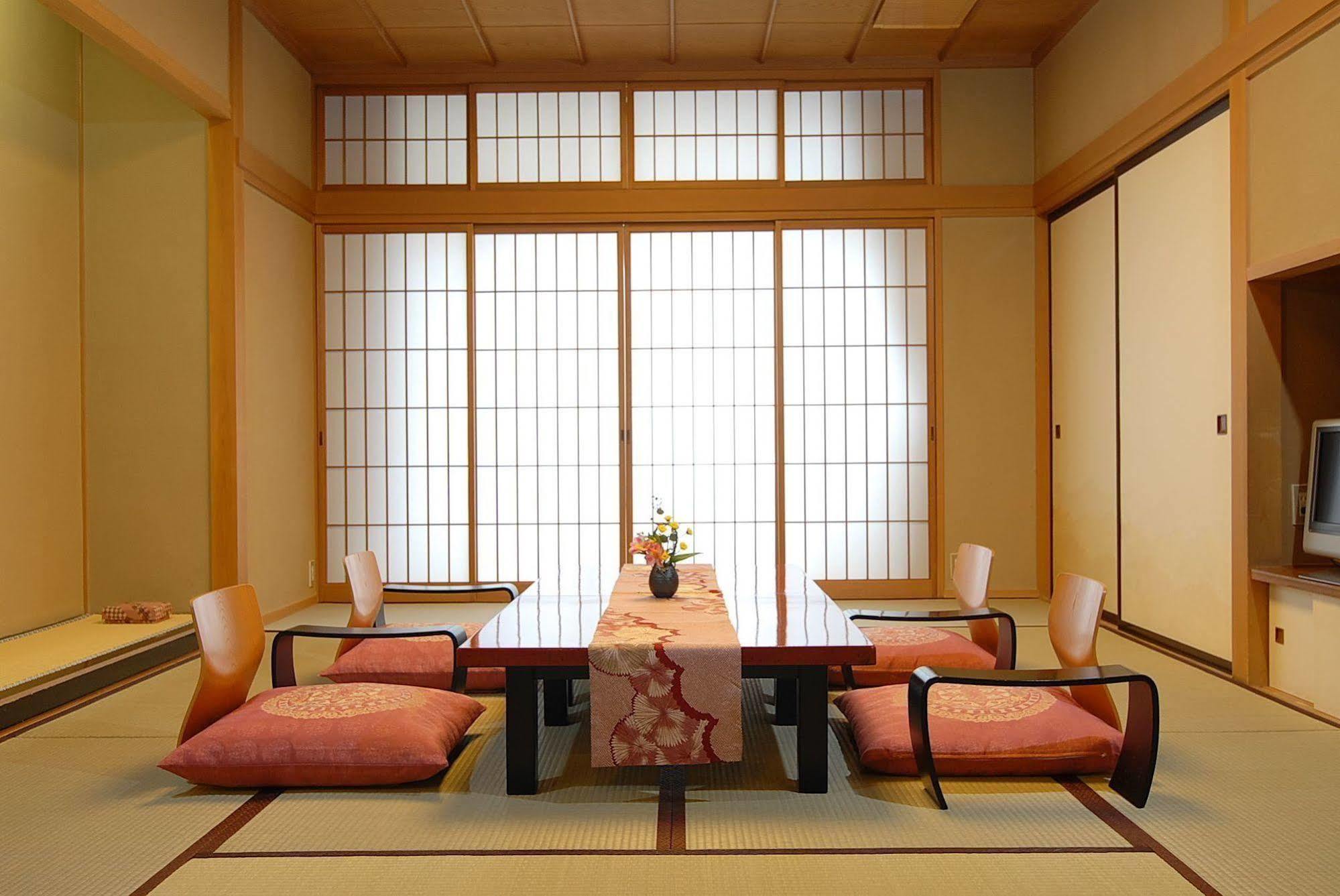 Kamiyamada Hotel Chikuma Buitenkant foto