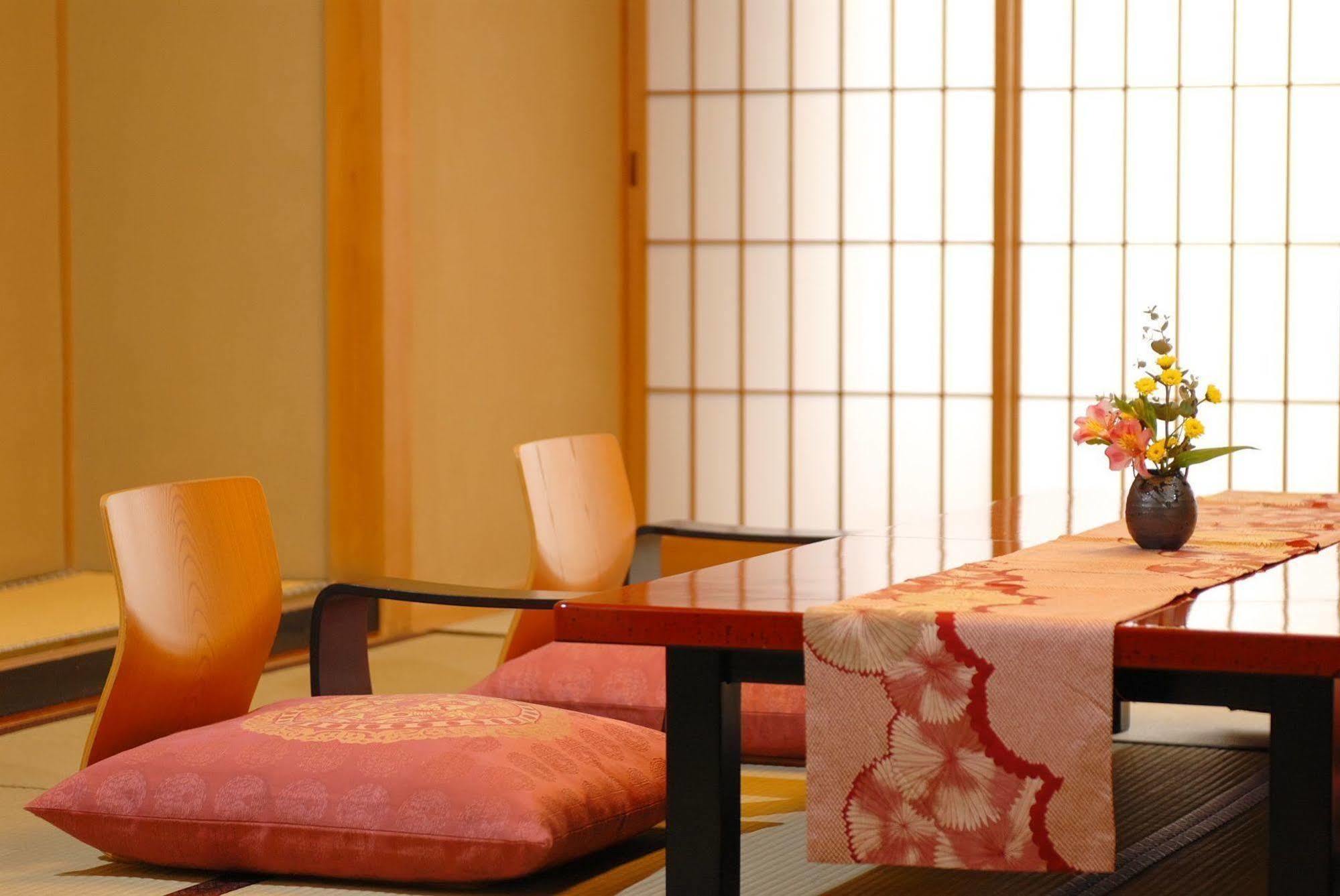 Kamiyamada Hotel Chikuma Buitenkant foto