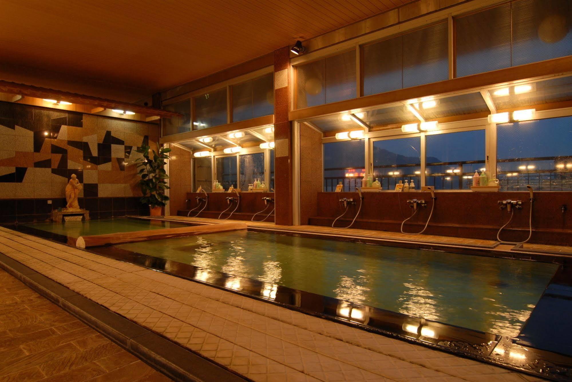 Kamiyamada Hotel Chikuma Buitenkant foto