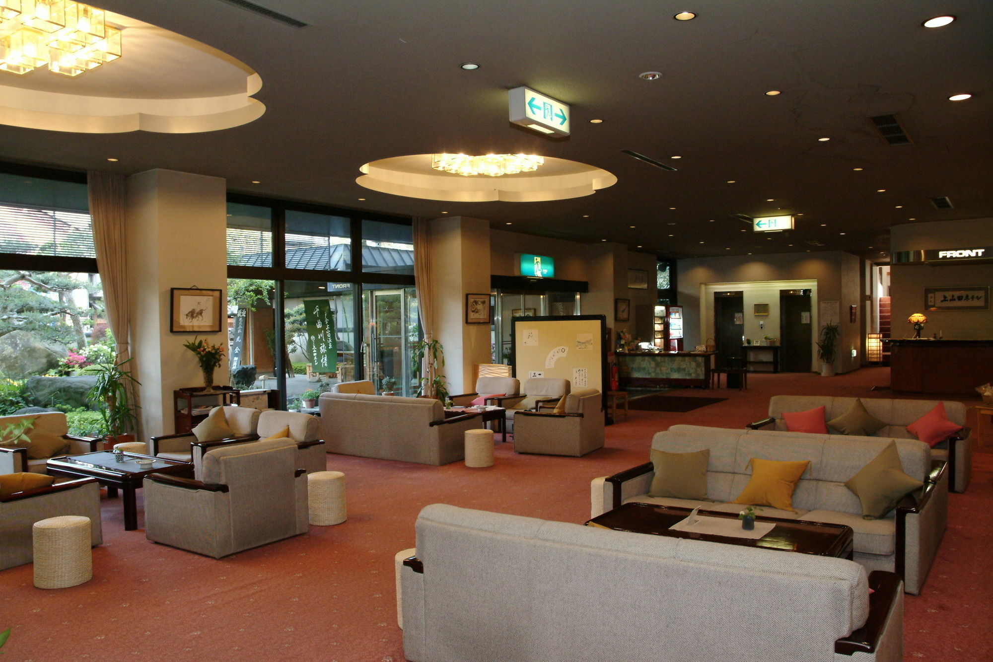 Kamiyamada Hotel Chikuma Buitenkant foto