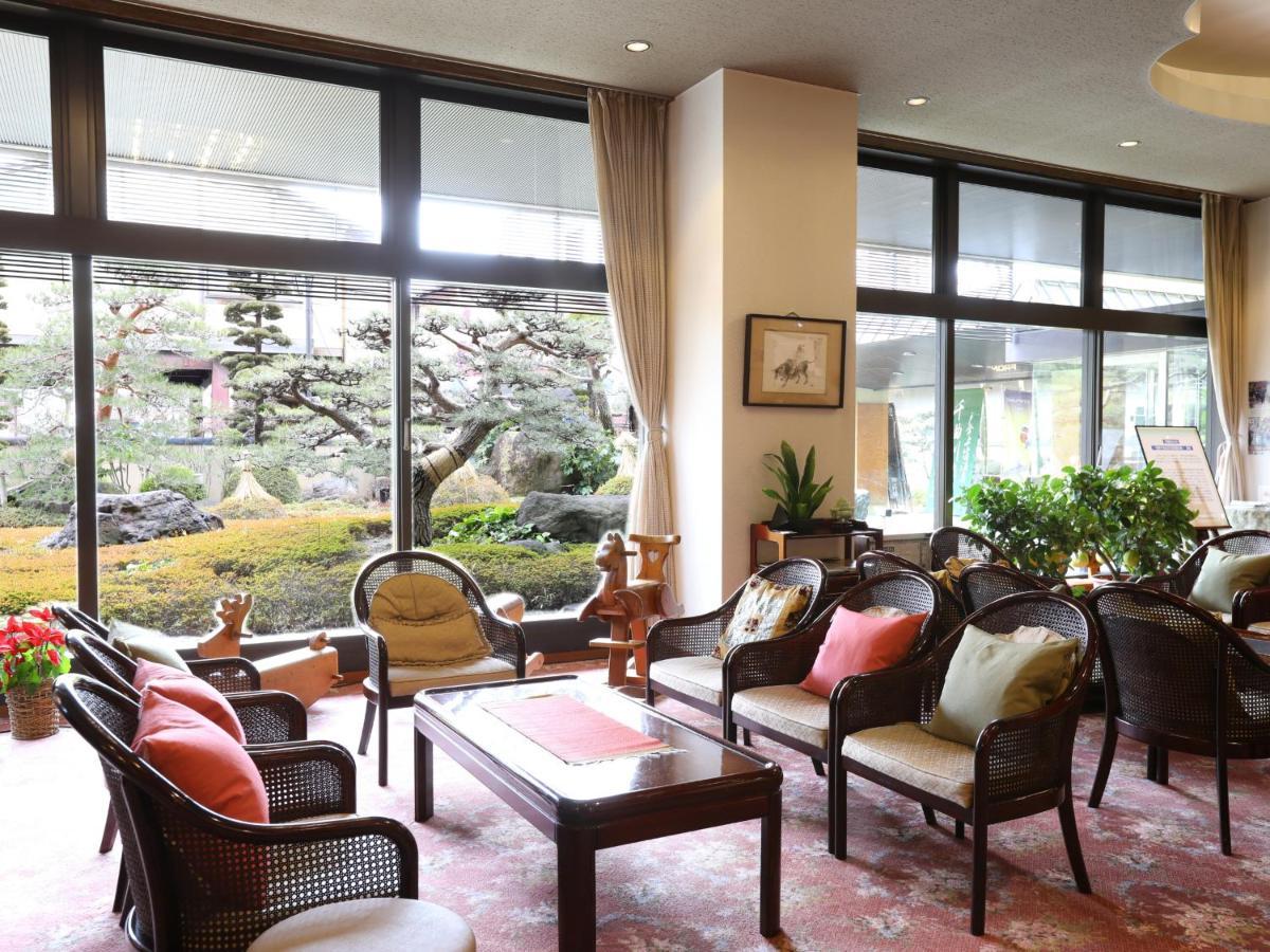 Kamiyamada Hotel Chikuma Buitenkant foto