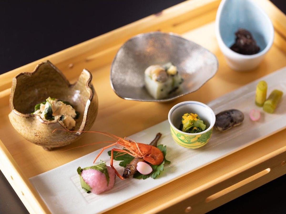 Kamiyamada Hotel Chikuma Buitenkant foto