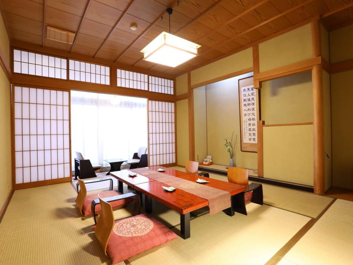 Kamiyamada Hotel Chikuma Buitenkant foto